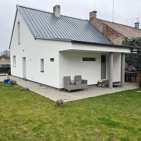 Cely Dum + Zahrada Vila Pardubice