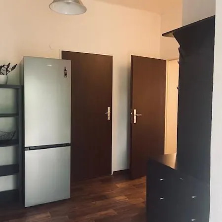 Cely Dum + Zahrada Вилла Пардубице