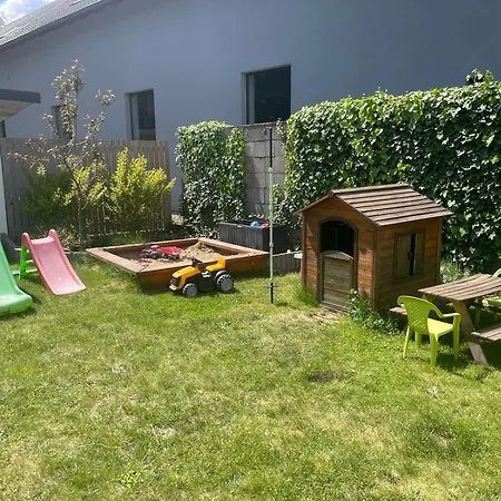 Villa Cely Dum + Zahrada