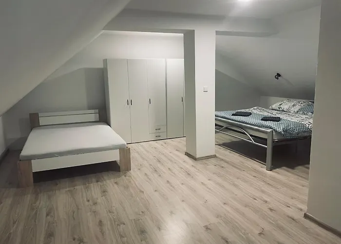 Willa Rodinny Dum Se Zahradou - Svitkov Pardubice